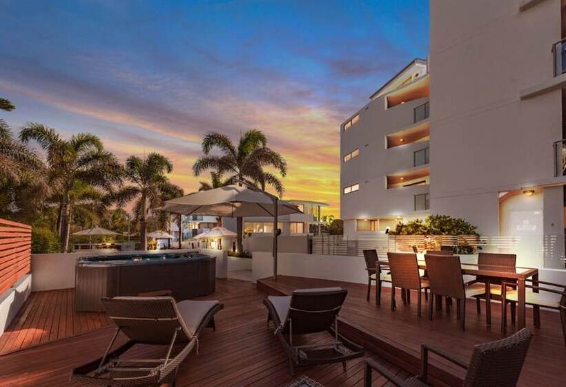 Manta Bargara Resort