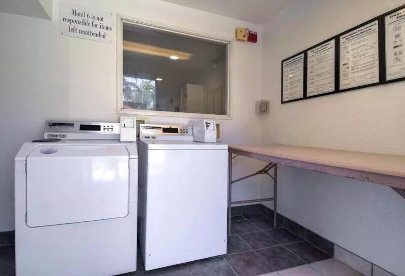 Motel 6 Jurupa Valley, Ca Riverside West