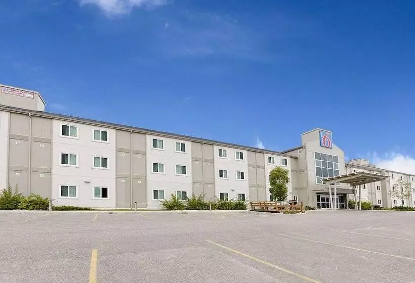 Motel 6 Brandon, Mb