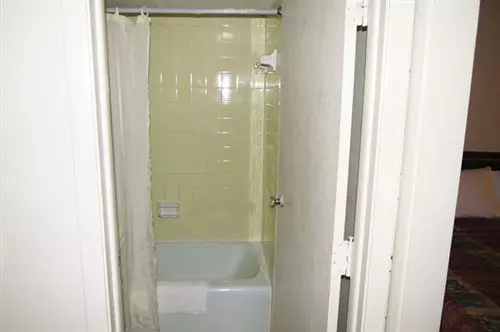 汽车旅馆  Affordable