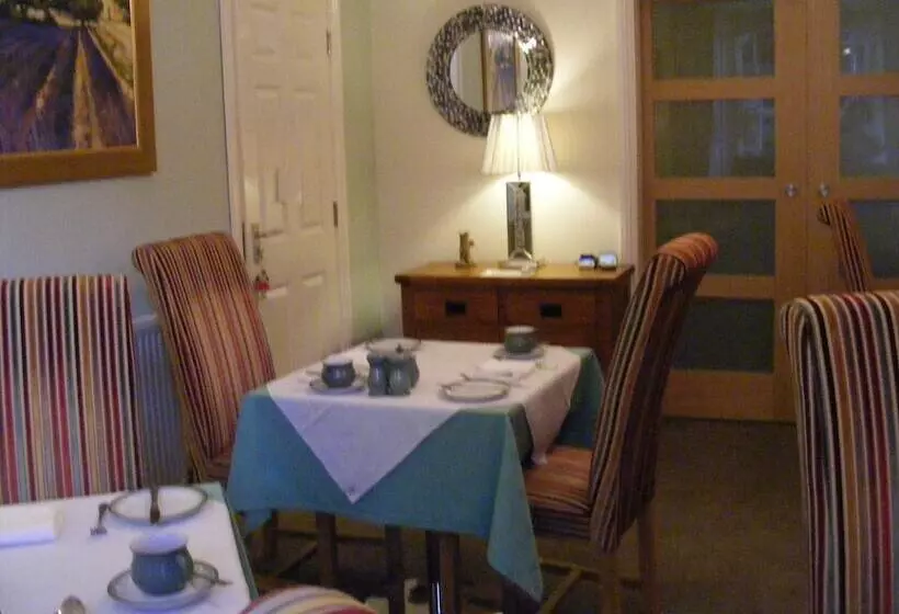 پانسیون Birchleigh Guest House