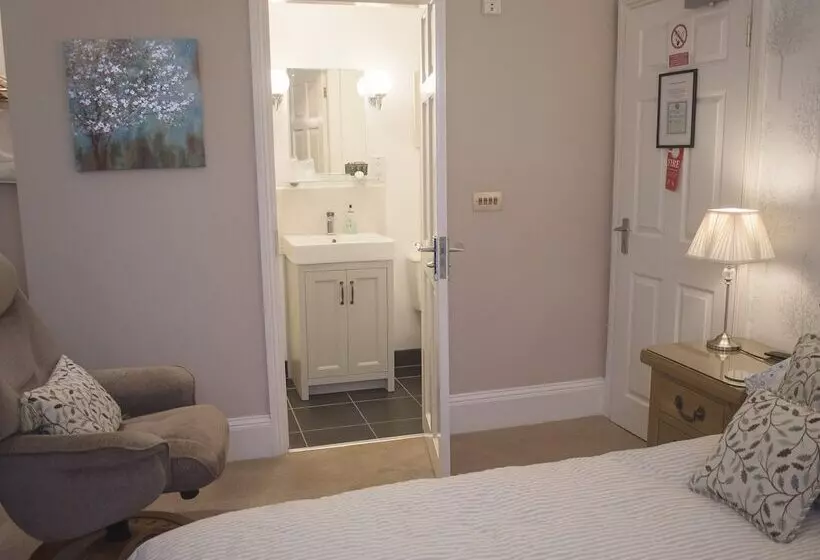 پانسیون Birchleigh Guest House