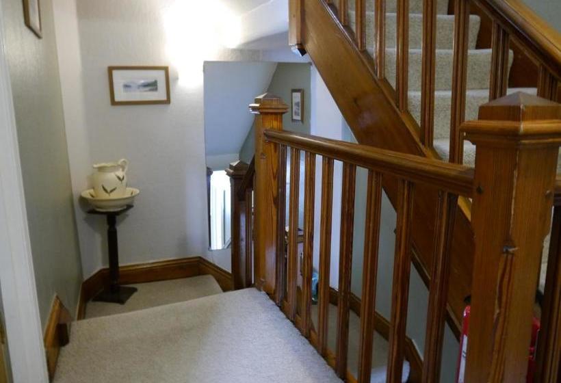 بنسيون Bonny Brae Guest House