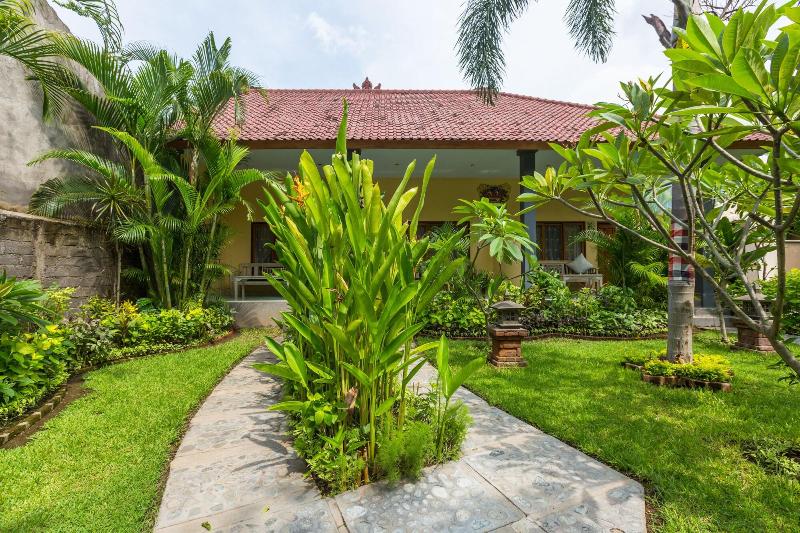 אתר נופש Kubuku Eco Dive Lodge And Yoga