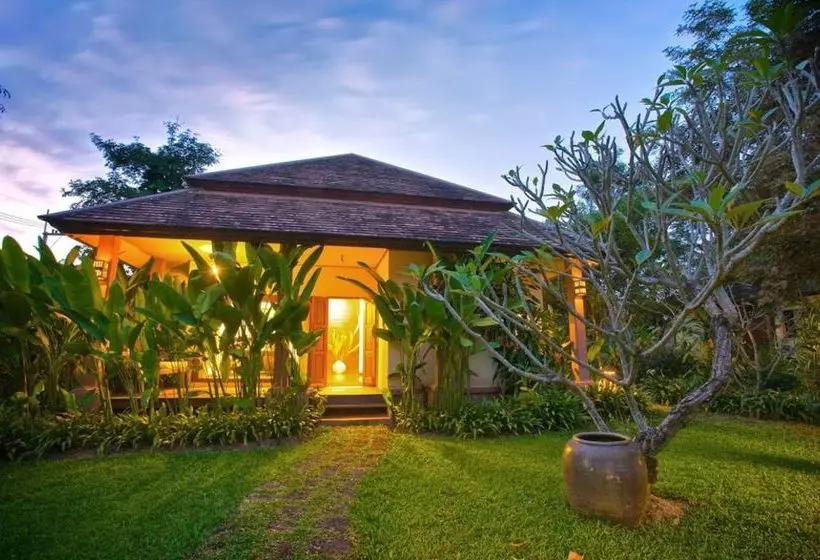 استراحتگاه Palm Spa Village