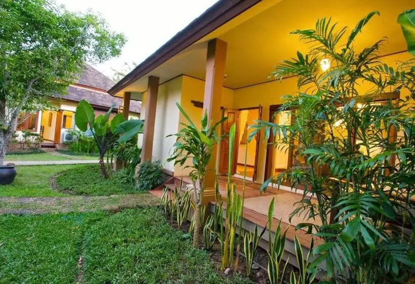 استراحتگاه Palm Spa Village