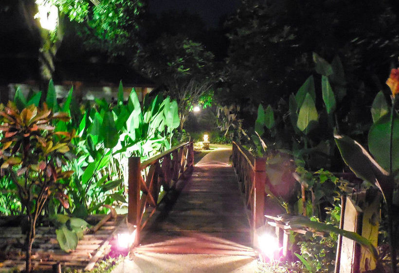 منتجع Palm Spa Village