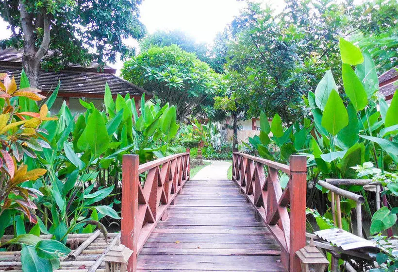 استراحتگاه Palm Spa Village