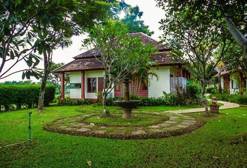 استراحتگاه Palm Spa Village