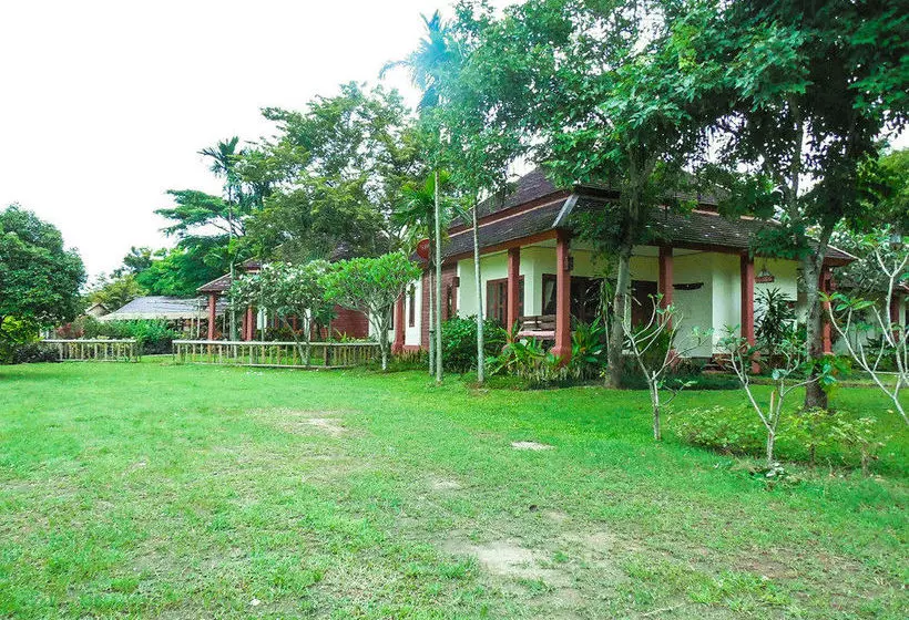 استراحتگاه Palm Spa Village