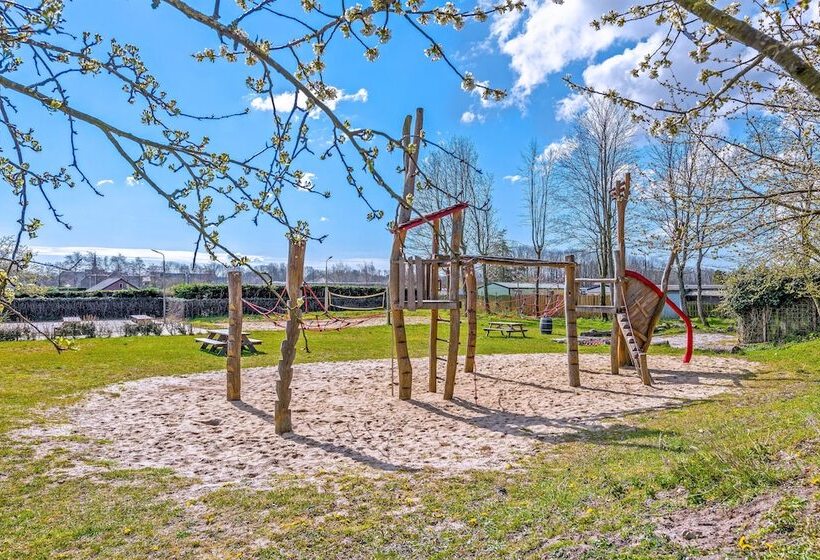 Stayokay Hostel Noordwijk