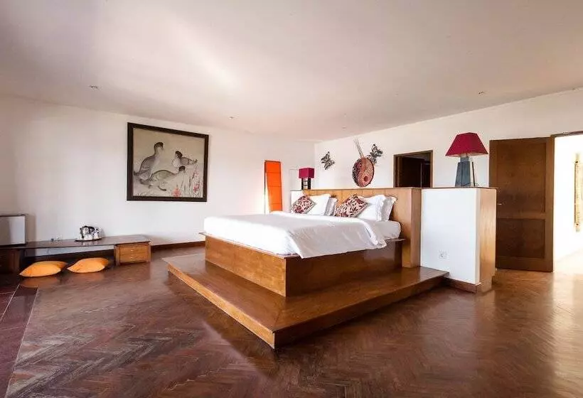 Suarti Resort Villas & Gallery