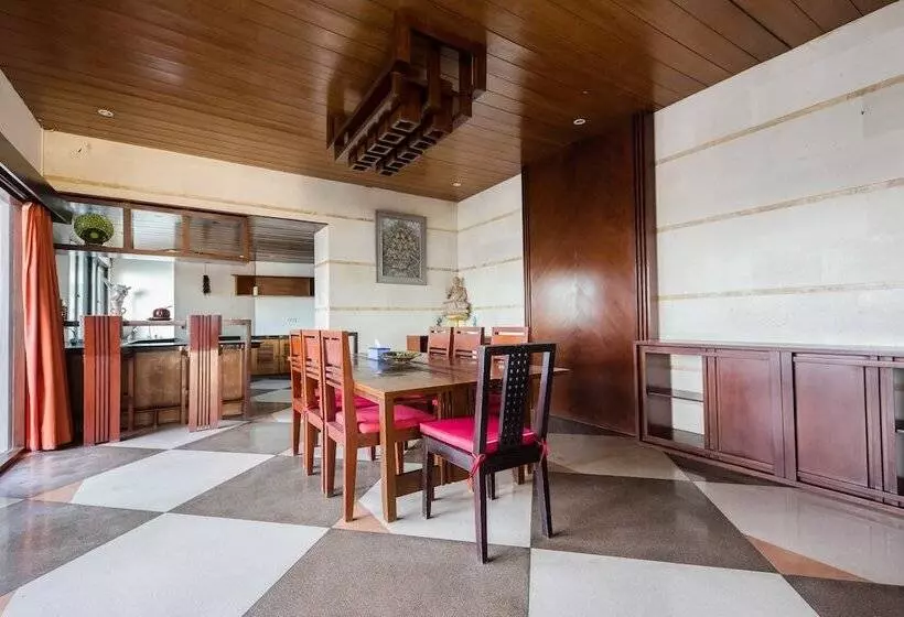 Suarti Resort Villas & Gallery