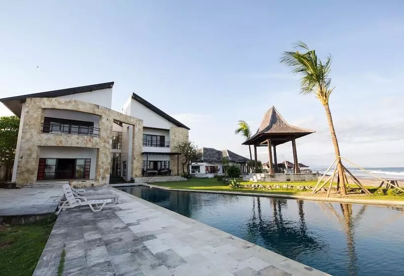 Suarti Resort Villas & Gallery