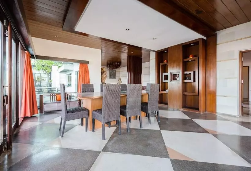 Suarti Resort Villas & Gallery