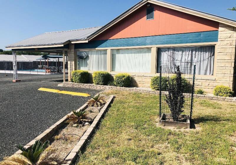 Sun Valley Motel Junction