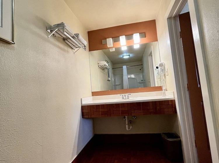 Sun Valley Motel Junction