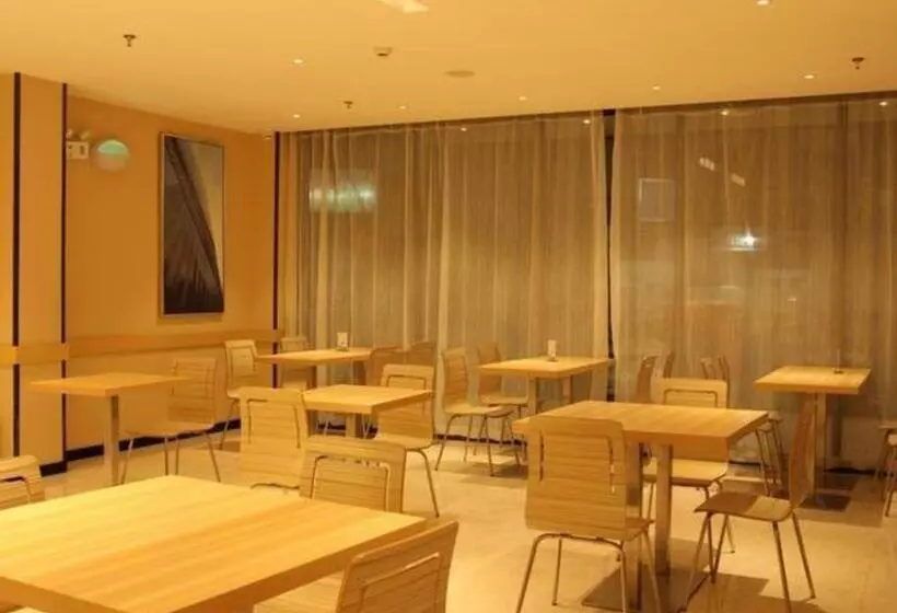 Hotelli City Comfort Inn Baise Jingxi Caifu Plaza