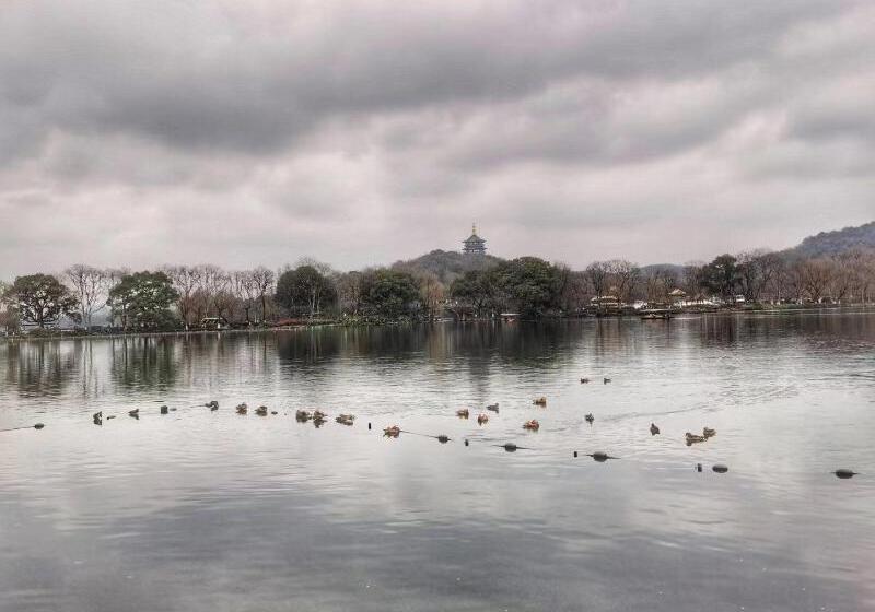 Hanting Hotel Hangzhou Xiwu Avenue Railway Station