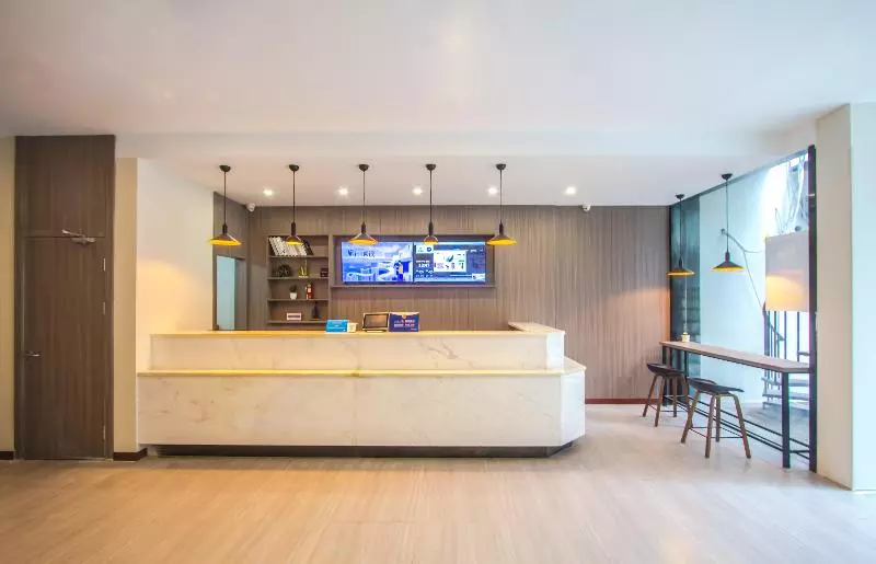 Hanting Hotel Hangzhou Xiwu Avenue Railway Station