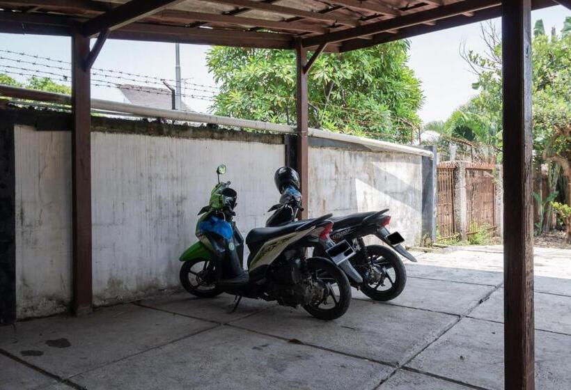 Szálloda Reddoorz Near Terminal Bubulak Bogor