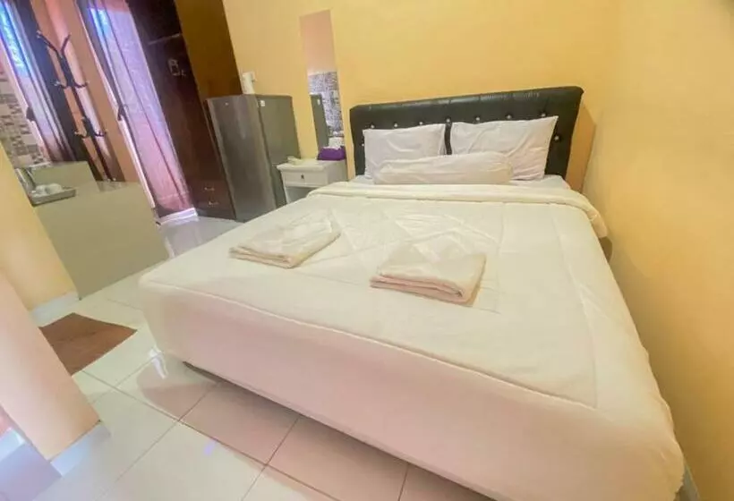ホテル Villa Matano Sorowako Redpartner