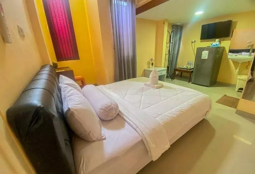 ホテル Villa Matano Sorowako Redpartner