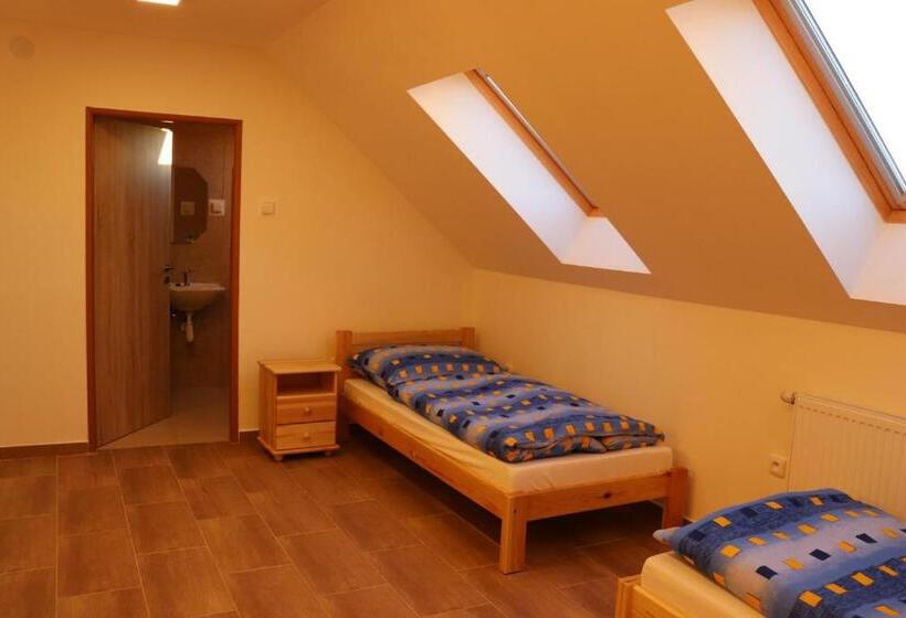 بنسيون Penzion   Peri