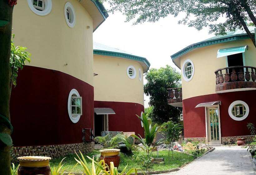 هتل Honeyland Beach Resort