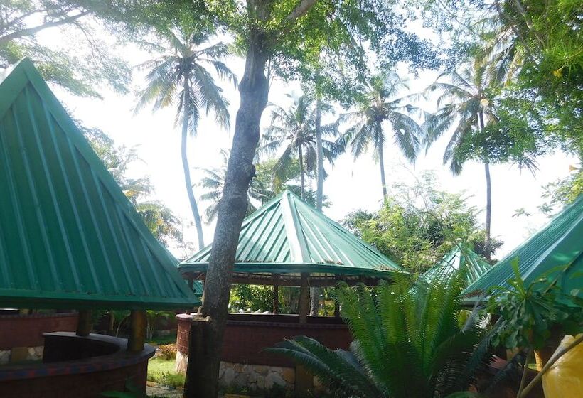 هتل Honeyland Beach Resort