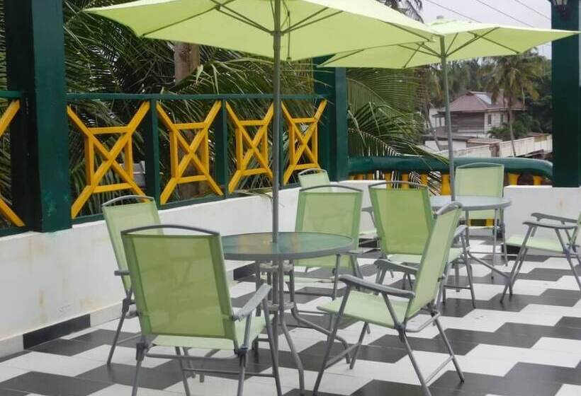 هتل Honeyland Beach Resort