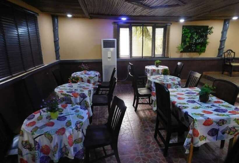 هتل Honeyland Beach Resort