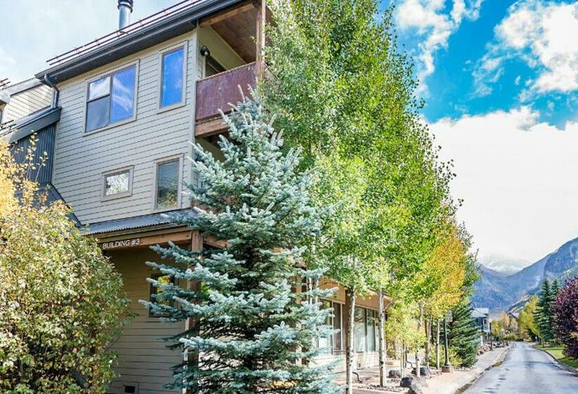 בית מלון כפרי Lulu City 3e