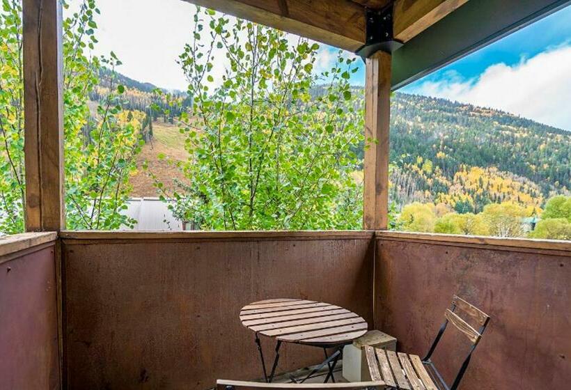 בית מלון כפרי Lulu City 3e