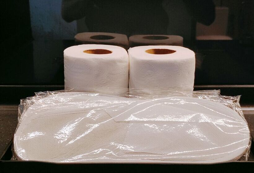 هتل Mana Mana Suites At Scarletz Klcc