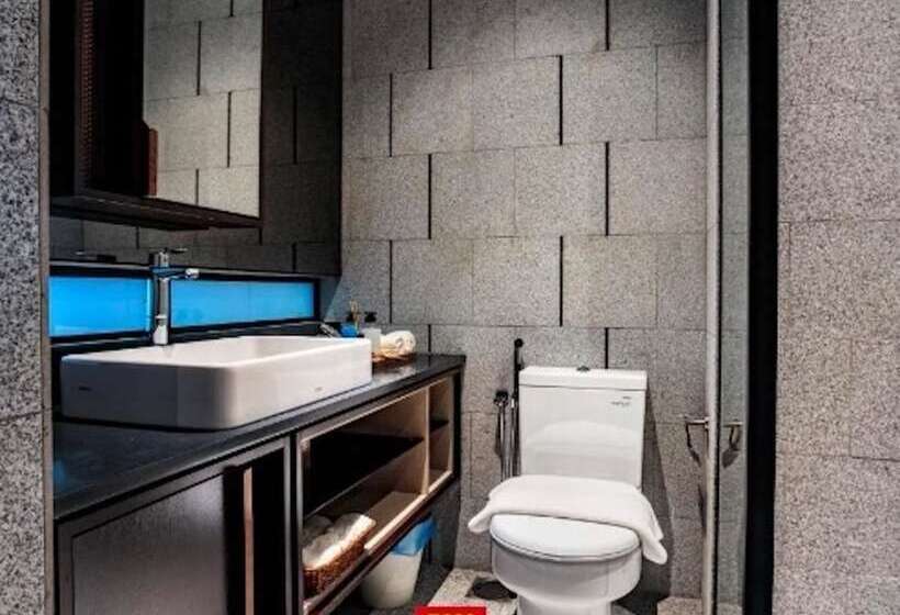 هتل Mana Mana Suites At Scarletz Klcc