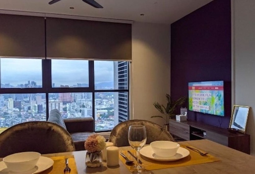 هتل Mana Mana Suites At Scarletz Klcc
