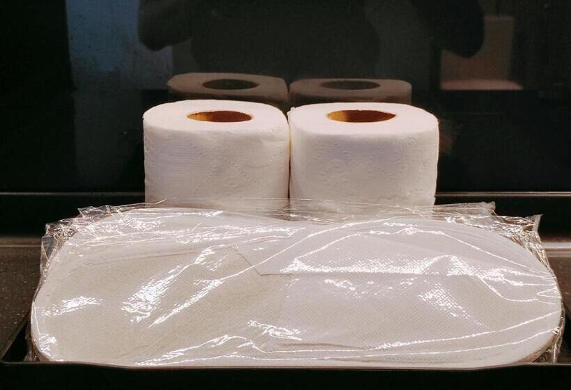 هتل Mana Mana Suites At Scarletz Klcc