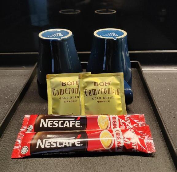 هتل Mana Mana Suites At Scarletz Klcc