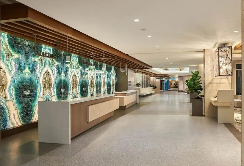 ホテル Sunseeker Resort Florida Gulf Coast, Curio Collection Hilton