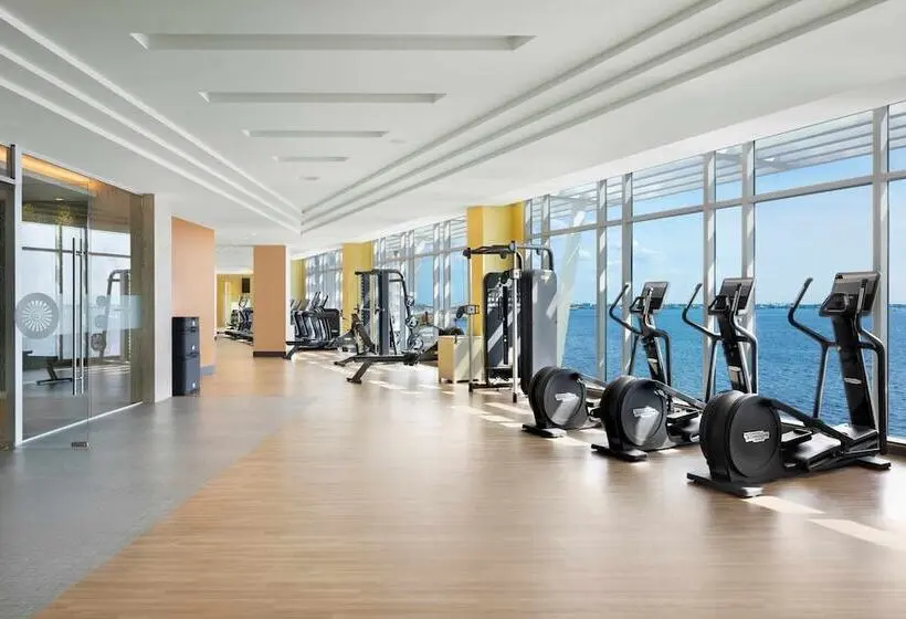 ホテル Sunseeker Resort Florida Gulf Coast, Curio Collection Hilton