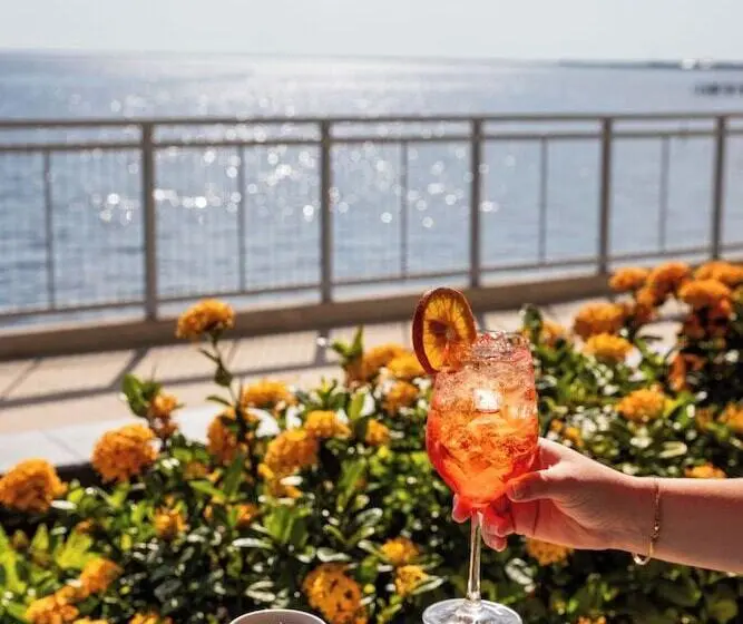 ホテル Sunseeker Resort Florida Gulf Coast, Curio Collection Hilton