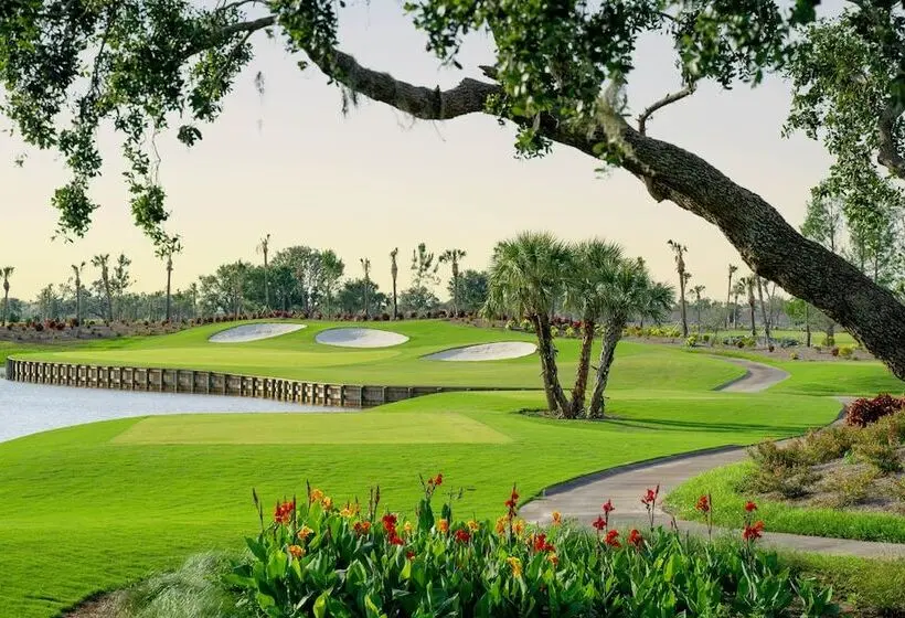 ホテル Sunseeker Resort Florida Gulf Coast, Curio Collection Hilton