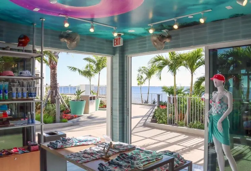 ホテル Sunseeker Resort Florida Gulf Coast, Curio Collection Hilton