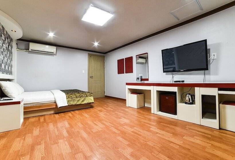 Отель Yeosu World Park