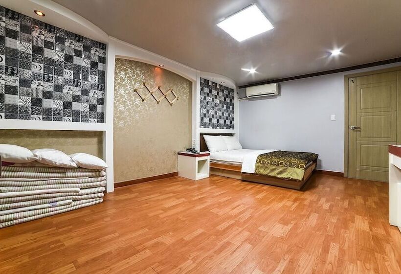 酒店 Yeosu World Park