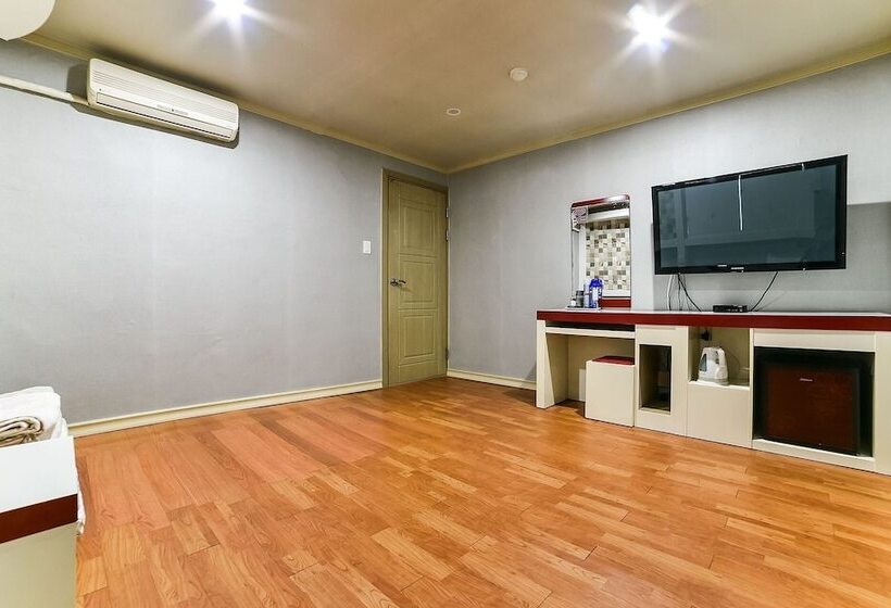 Отель Yeosu World Park