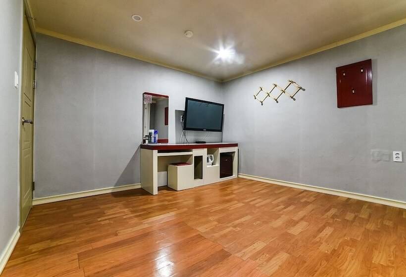 Отель Yeosu World Park