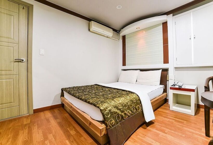 Отель Yeosu World Park