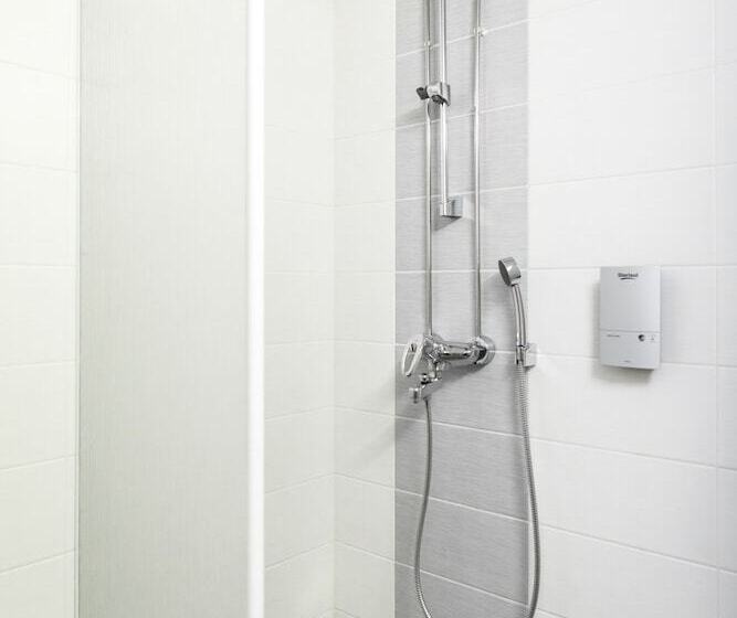 Jeris Hotel & Cabins